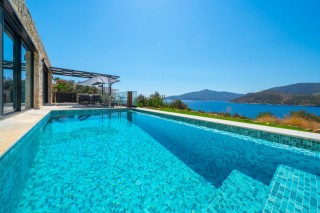 Villa Nana – Kalkan Kömürlük’te Deniz Manzaralı Romantik Kaçamak