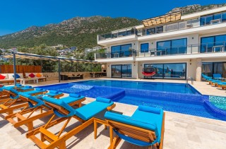 Villa Kral – Kalkan Kördere’de Eşsiz Deniz Manzaralı Lüks Tatil