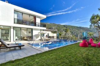 Villa Eylül – Kalkan’da Doğa ile İç İçe Huzurlu Tatil