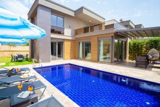 Villa Vural Kaş 3 – Kaş Çukurbağ’da Doğayla İç İçe Lüks Tatil