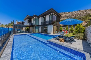 Villa Melida Trio – Kalkan Yeşilköy’de Doğa ve Konforun Buluştuğu Tati