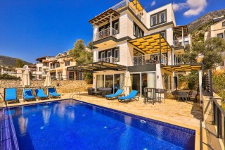 Villa Royal Hills 2 – Kalkan’ın Merkezinde Lüks ve Konfor