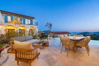 Villa Calliope – Kalkan’da Mitolojik Esinli Lüks Tatil Deneyimi