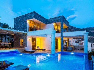 Villa Adalar – Kalkan Kalamar Bölgesi’nde Lüks ve Modern Tatil Deneyim